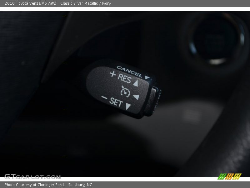 Classic Silver Metallic / Ivory 2010 Toyota Venza V6 AWD