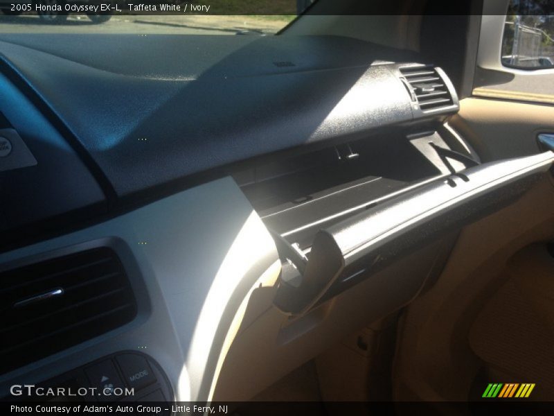 Taffeta White / Ivory 2005 Honda Odyssey EX-L