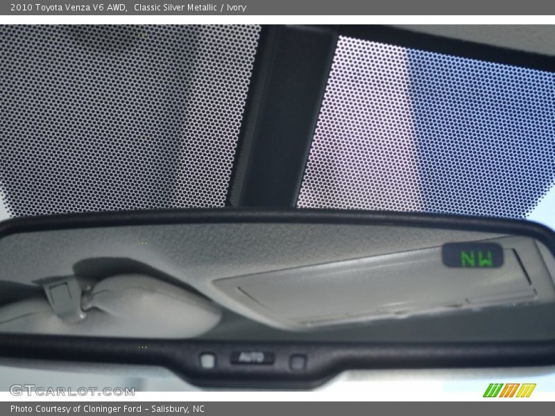 Classic Silver Metallic / Ivory 2010 Toyota Venza V6 AWD
