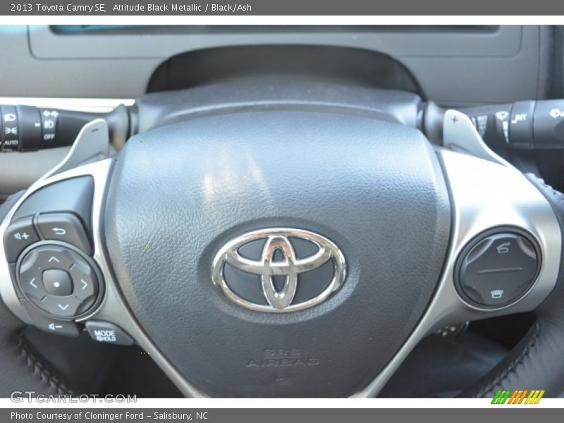 Attitude Black Metallic / Black/Ash 2013 Toyota Camry SE