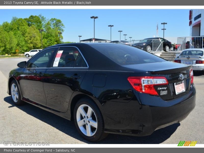 Attitude Black Metallic / Black/Ash 2013 Toyota Camry SE