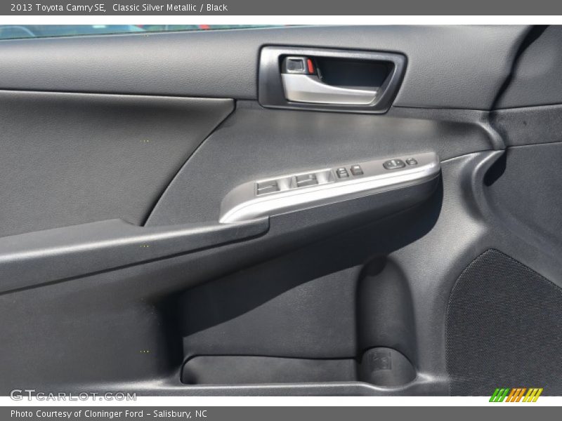 Classic Silver Metallic / Black 2013 Toyota Camry SE