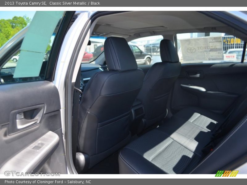 Classic Silver Metallic / Black 2013 Toyota Camry SE