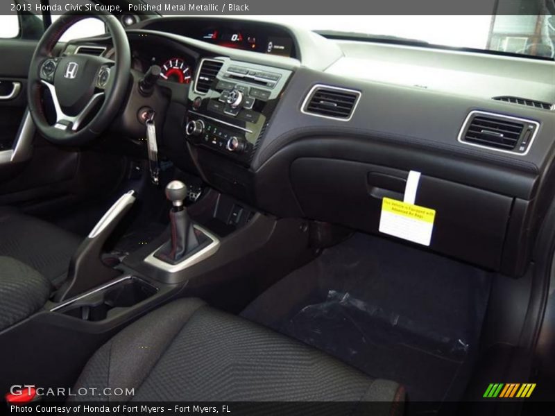 Dashboard of 2013 Civic Si Coupe