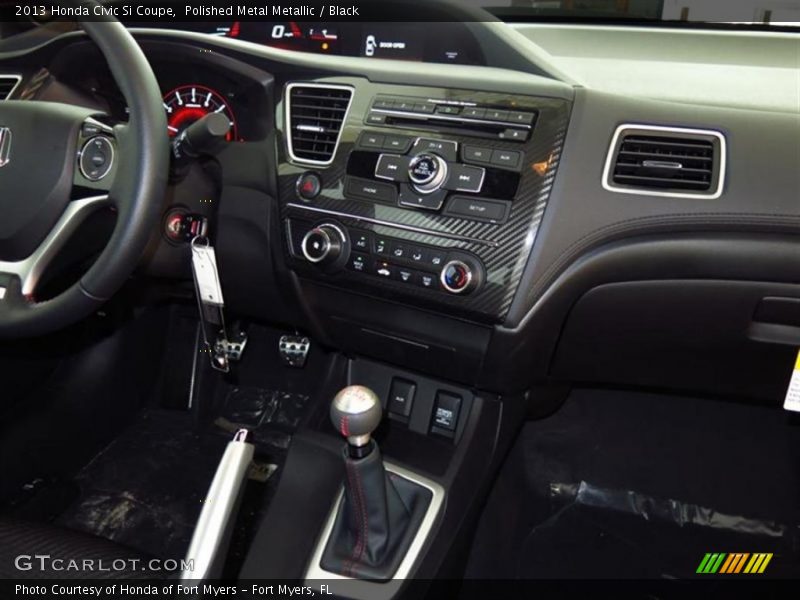 Controls of 2013 Civic Si Coupe