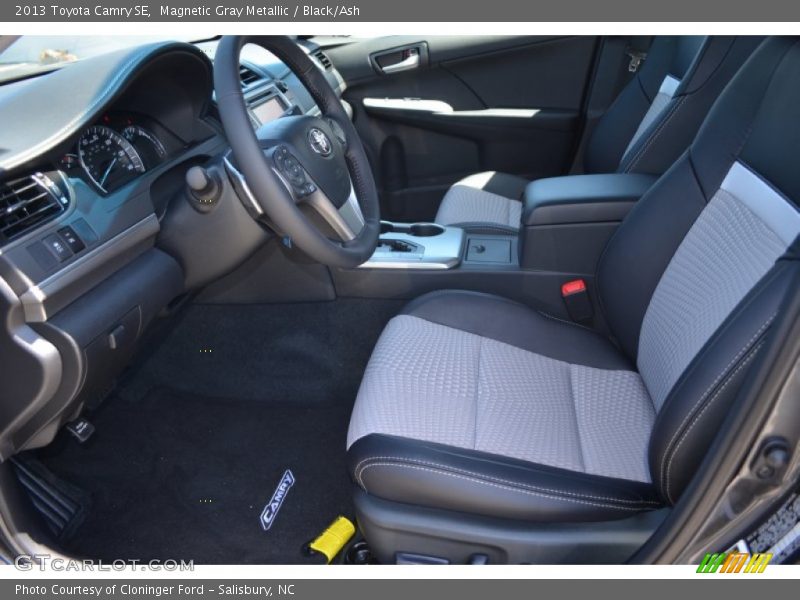 Magnetic Gray Metallic / Black/Ash 2013 Toyota Camry SE