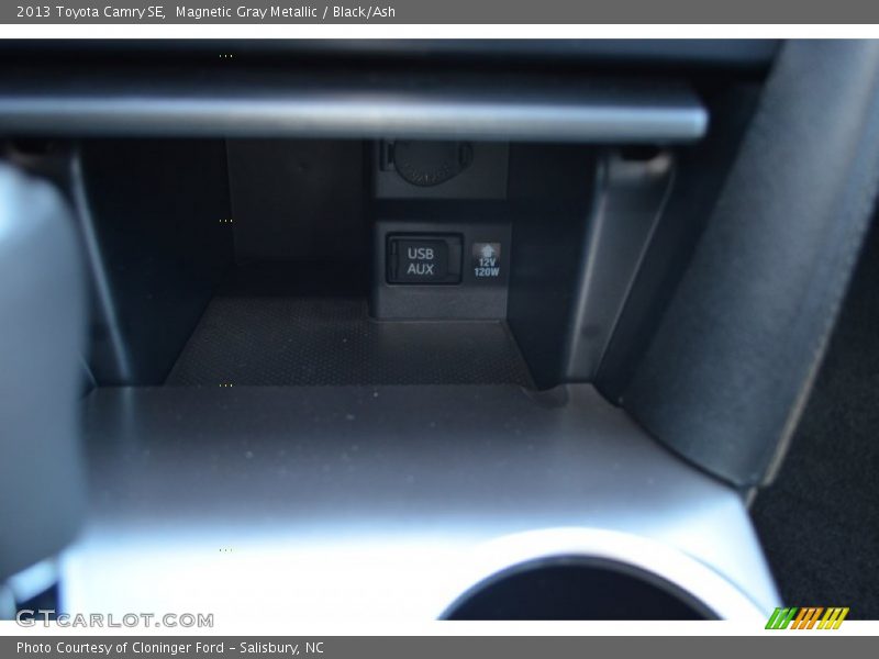 Magnetic Gray Metallic / Black/Ash 2013 Toyota Camry SE