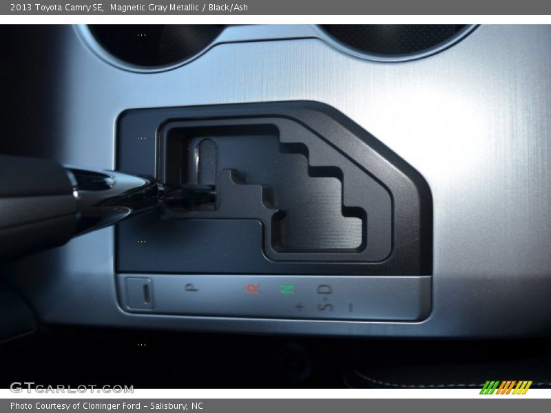 Magnetic Gray Metallic / Black/Ash 2013 Toyota Camry SE