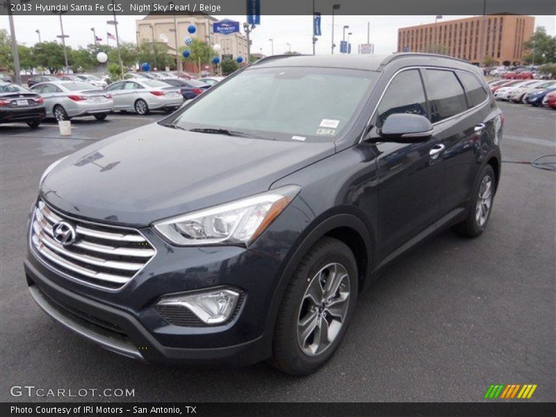 Front 3/4 View of 2013 Santa Fe GLS
