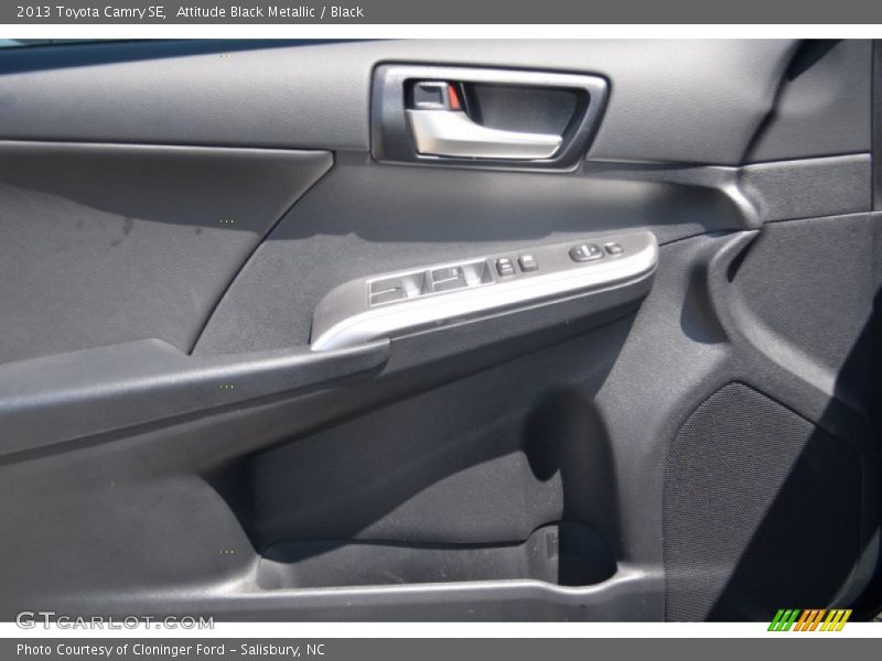 Attitude Black Metallic / Black 2013 Toyota Camry SE