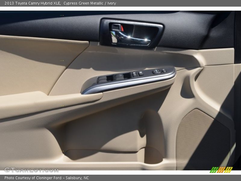Cypress Green Metallic / Ivory 2013 Toyota Camry Hybrid XLE