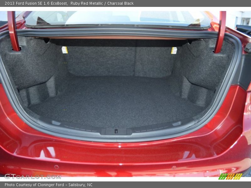  2013 Fusion SE 1.6 EcoBoost Trunk