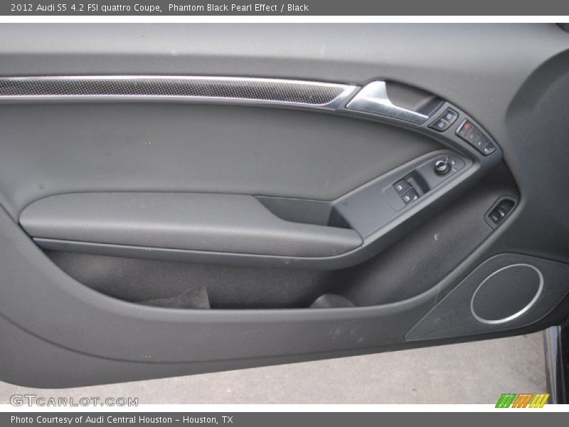 Door Panel of 2012 S5 4.2 FSI quattro Coupe
