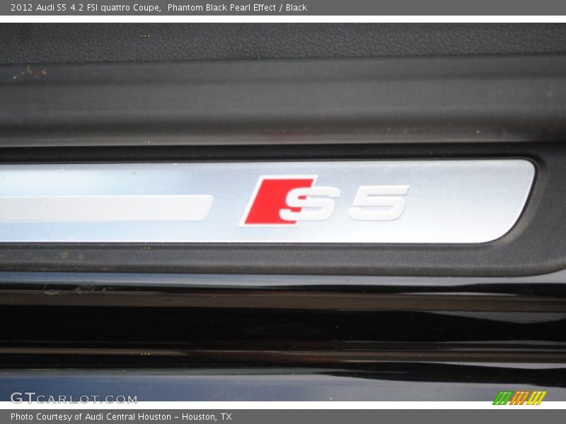  2012 S5 4.2 FSI quattro Coupe Logo