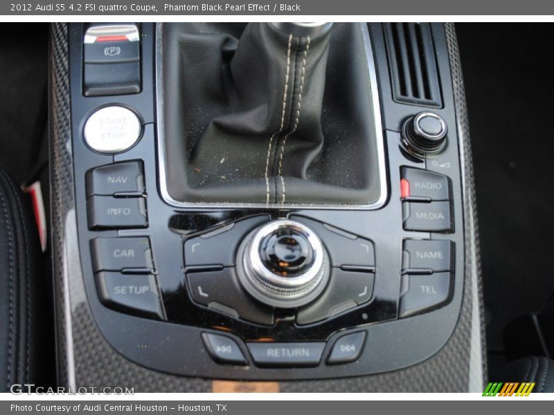 Controls of 2012 S5 4.2 FSI quattro Coupe