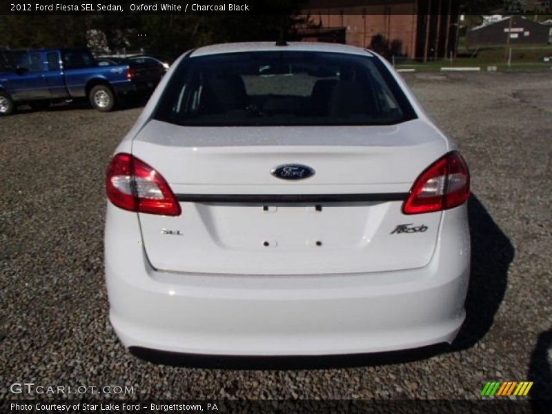 Oxford White / Charcoal Black 2012 Ford Fiesta SEL Sedan
