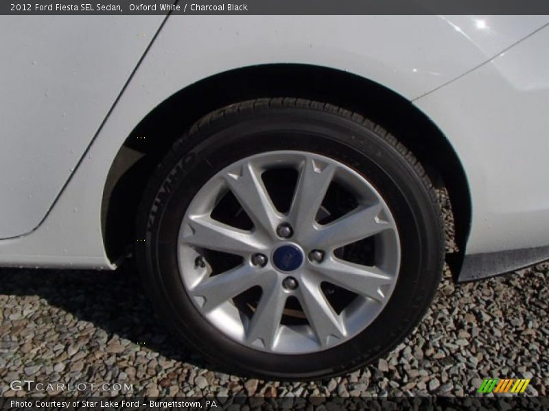 Oxford White / Charcoal Black 2012 Ford Fiesta SEL Sedan