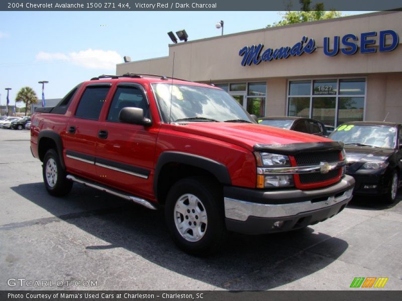 Victory Red / Dark Charcoal 2004 Chevrolet Avalanche 1500 Z71 4x4