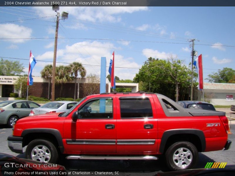 Victory Red / Dark Charcoal 2004 Chevrolet Avalanche 1500 Z71 4x4