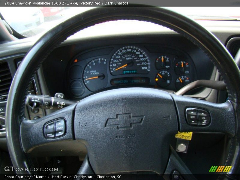 Victory Red / Dark Charcoal 2004 Chevrolet Avalanche 1500 Z71 4x4