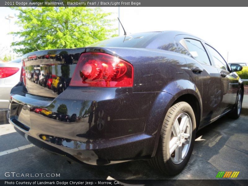 Blackberry Pearl / Black/Light Frost Beige 2011 Dodge Avenger Mainstreet
