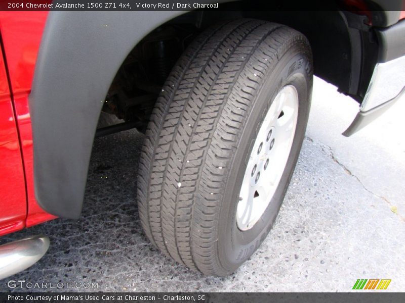 Victory Red / Dark Charcoal 2004 Chevrolet Avalanche 1500 Z71 4x4