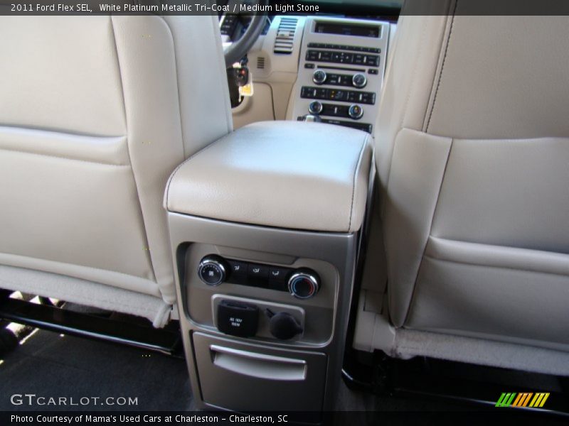 White Platinum Metallic Tri-Coat / Medium Light Stone 2011 Ford Flex SEL