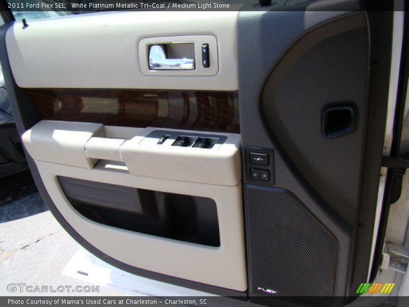 White Platinum Metallic Tri-Coat / Medium Light Stone 2011 Ford Flex SEL