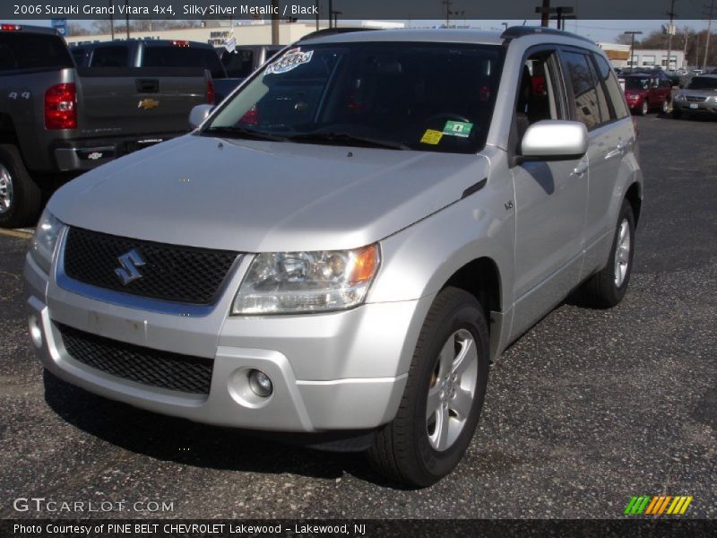 Silky Silver Metallic / Black 2006 Suzuki Grand Vitara 4x4