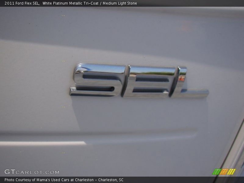 White Platinum Metallic Tri-Coat / Medium Light Stone 2011 Ford Flex SEL