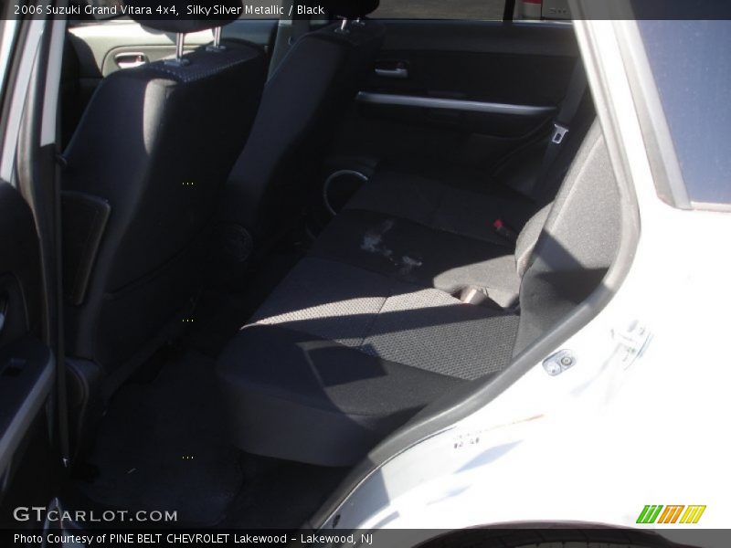 Silky Silver Metallic / Black 2006 Suzuki Grand Vitara 4x4