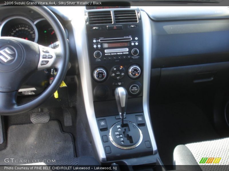 Silky Silver Metallic / Black 2006 Suzuki Grand Vitara 4x4