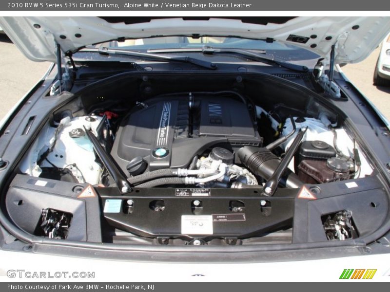 Alpine White / Venetian Beige Dakota Leather 2010 BMW 5 Series 535i Gran Turismo