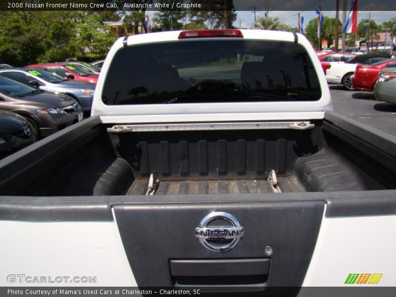 Avalanche White / Graphite 2008 Nissan Frontier Nismo Crew Cab