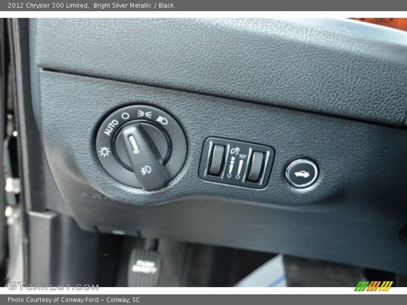 Bright Silver Metallic / Black 2012 Chrysler 300 Limited
