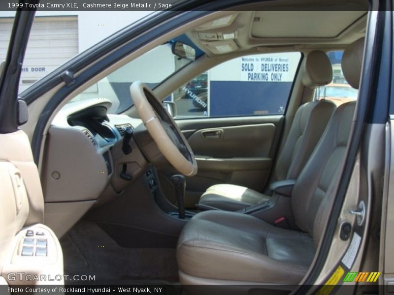 Cashmere Beige Metallic / Sage 1999 Toyota Camry XLE