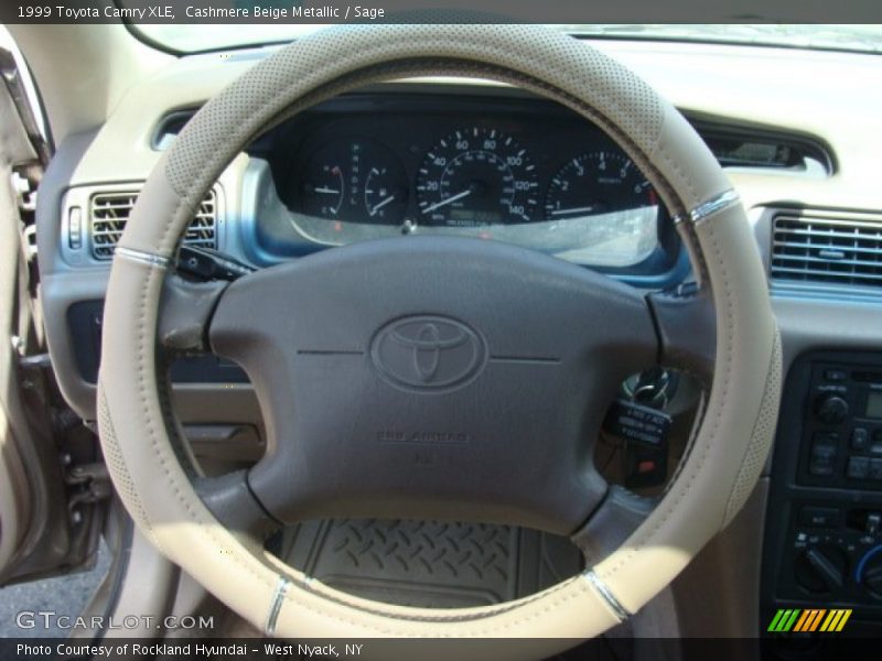 Cashmere Beige Metallic / Sage 1999 Toyota Camry XLE
