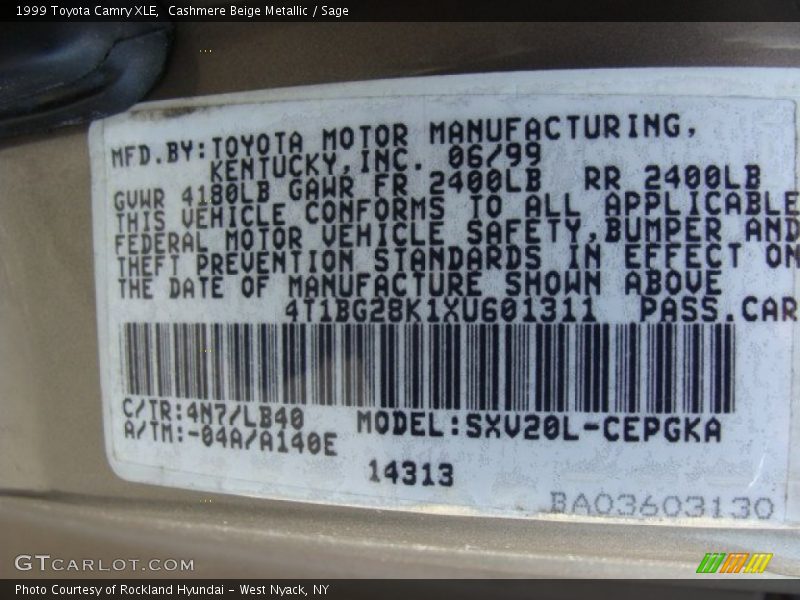 Cashmere Beige Metallic / Sage 1999 Toyota Camry XLE