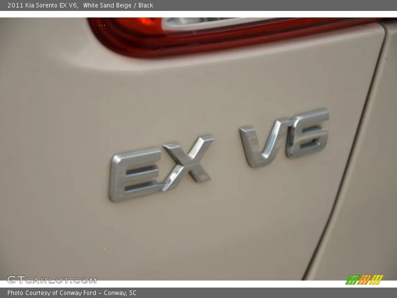 White Sand Beige / Black 2011 Kia Sorento EX V6