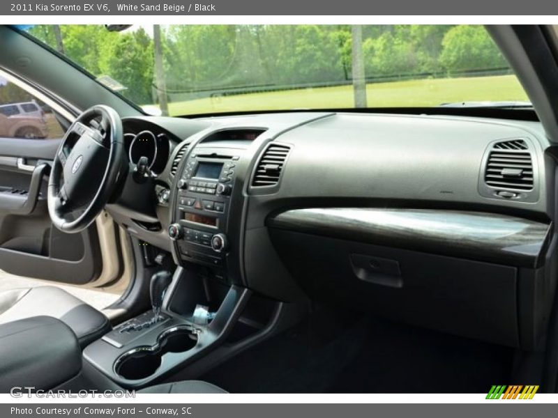 White Sand Beige / Black 2011 Kia Sorento EX V6