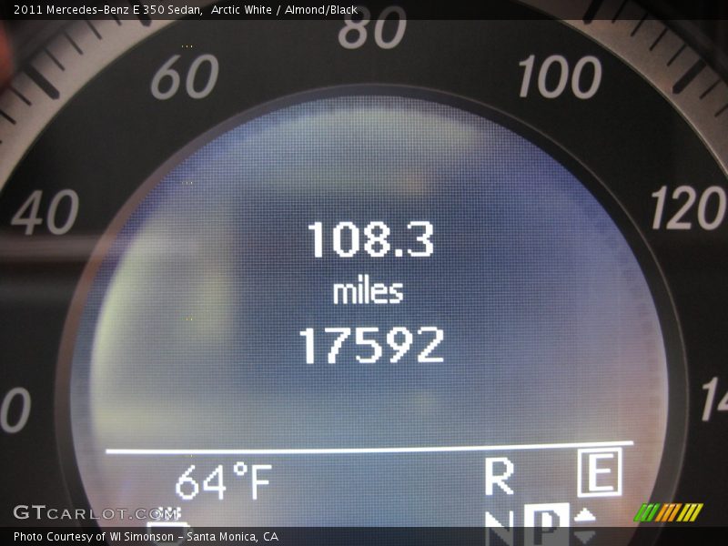 Arctic White / Almond/Black 2011 Mercedes-Benz E 350 Sedan