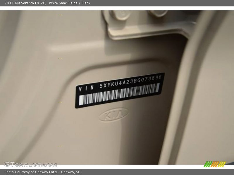 White Sand Beige / Black 2011 Kia Sorento EX V6