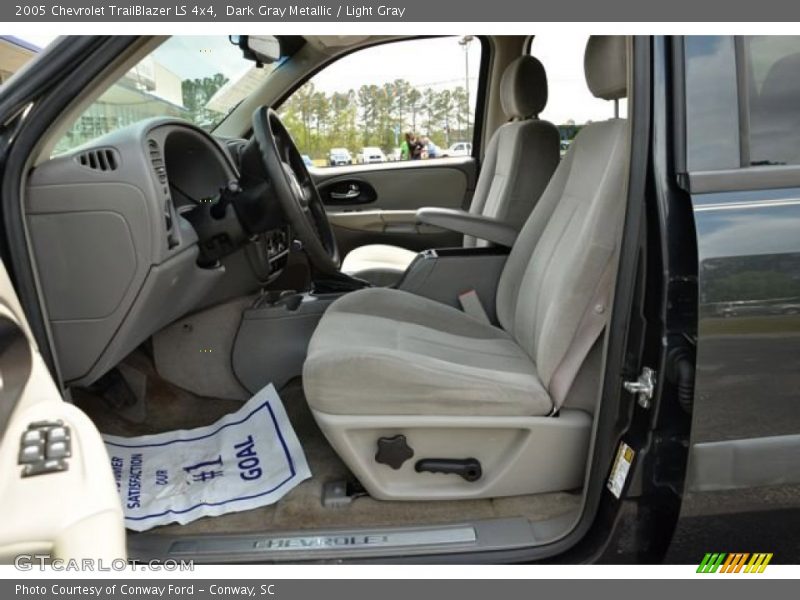 Dark Gray Metallic / Light Gray 2005 Chevrolet TrailBlazer LS 4x4