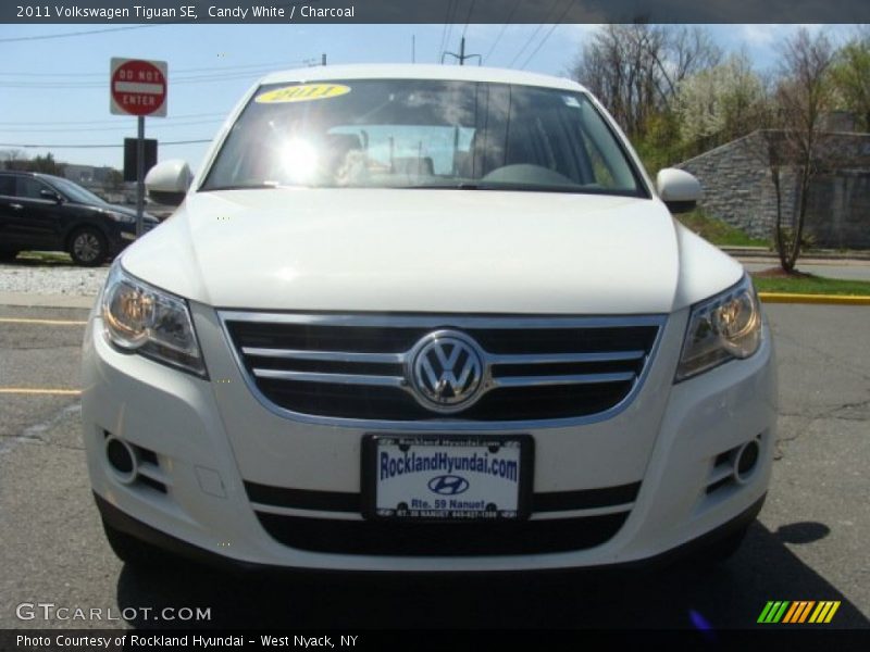 Candy White / Charcoal 2011 Volkswagen Tiguan SE