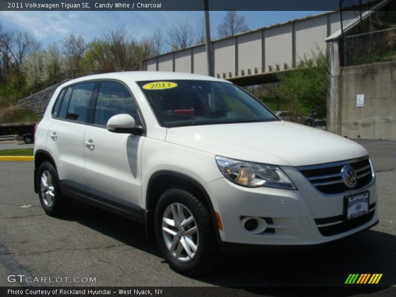 Candy White / Charcoal 2011 Volkswagen Tiguan SE