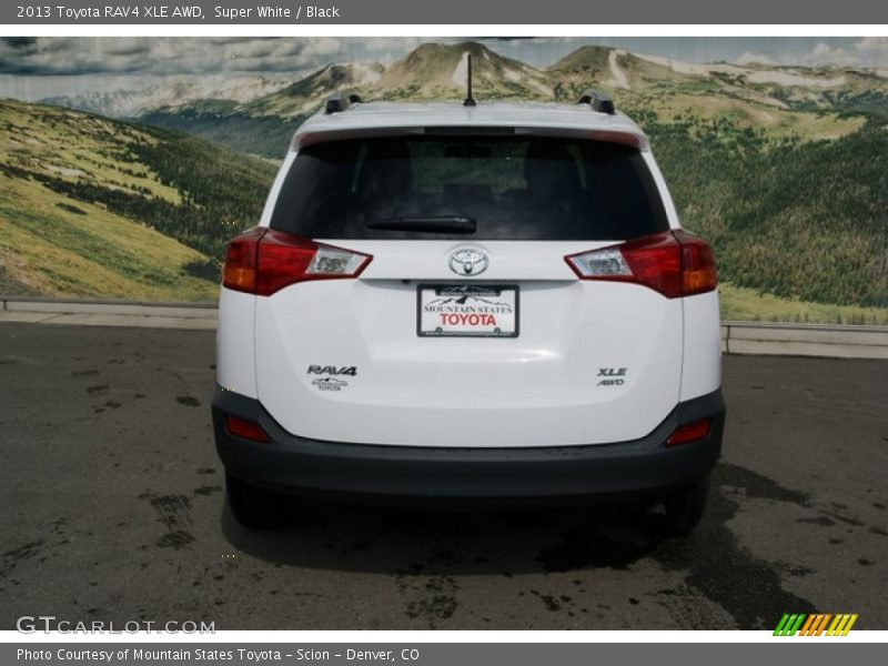 Super White / Black 2013 Toyota RAV4 XLE AWD