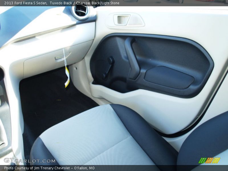 Tuxedo Black / Charcoal Black/Light Stone 2013 Ford Fiesta S Sedan