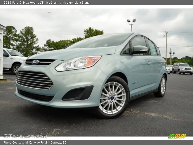 Front 3/4 View of 2013 C-Max Hybrid SE