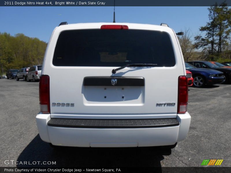 Bright White / Dark Slate Gray 2011 Dodge Nitro Heat 4x4