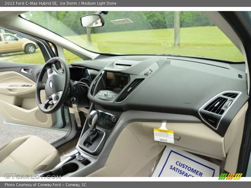 Dashboard of 2013 C-Max Hybrid SE